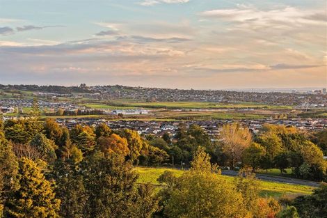 Photo of property in 41b Gracechurch Drive, Flat Bush, Auckland, 2016