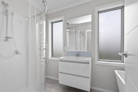 Photo of property in 129 Forest Lake Road, Forest Lake, Hamilton, 3200