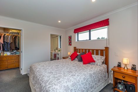Photo of property in 52 Garth Road, Levin, 5571