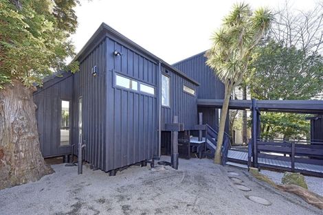 Photo of property in 210 Riverlaw Terrace, Saint Martins, Christchurch, 8022