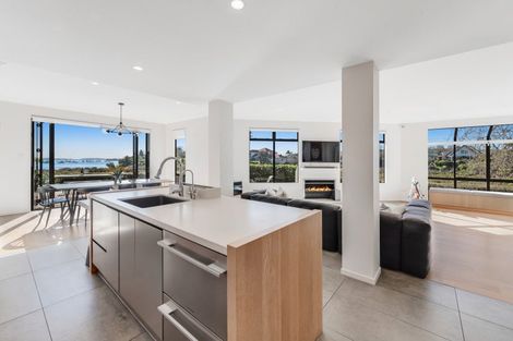Photo of property in 27b Tamaki Bay Drive, Pakuranga, Auckland, 2010