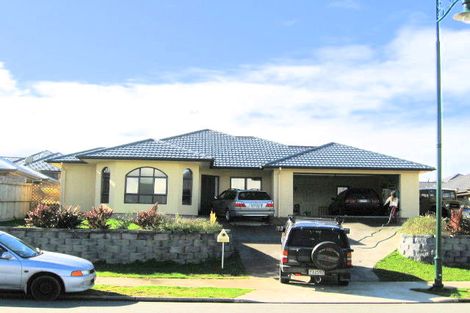 Photo of property in 77 Saint James Drive, Huntington, Hamilton, 3210