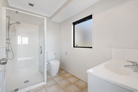 Photo of property in 15 Black Teal Close, Unsworth Heights, Auckland, 0632