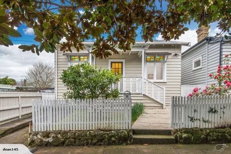 Photo of property in 28 Cardwell Street, Onehunga, Auckland, 1061