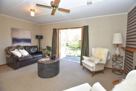 Photo of property in 4 Philip Street, Carterton, 5713