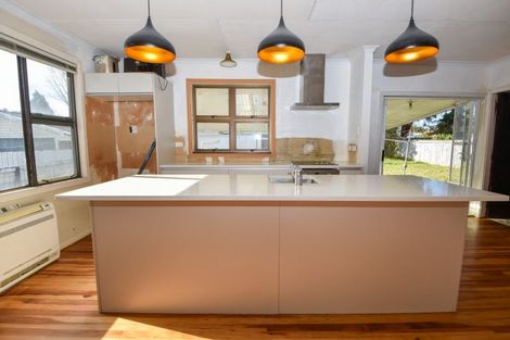 Photo of property in 13 Diamond Street, Carterton, 5713