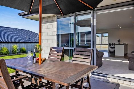 Photo of property in 7 Rua Place, Bell Block, New Plymouth, 4312