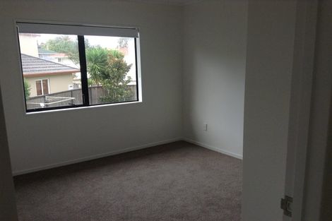 Photo of property in 2/5 Seine Road, Forrest Hill, Auckland, 0620