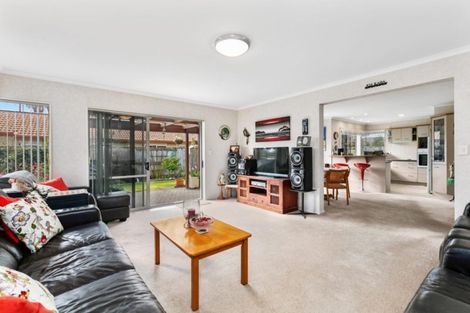 Photo of property in 4 Amery Place, Papamoa Beach, Papamoa, 3118