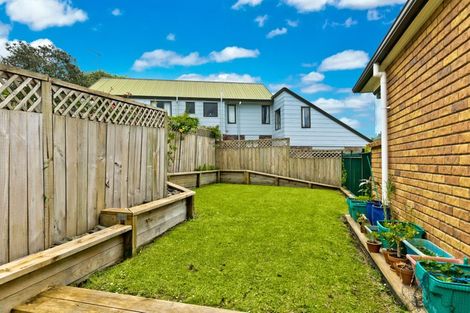 Photo of property in 46 Vintage Drive, Henderson, Auckland, 0612