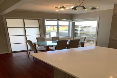 Photo of property in 386 Lake Road, Takapuna, Auckland, 0622