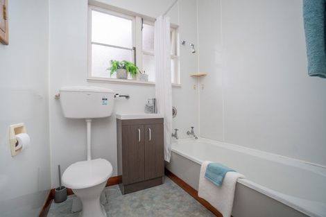 Photo of property in 40 Oxford Street, Hokowhitu, Palmerston North, 4410