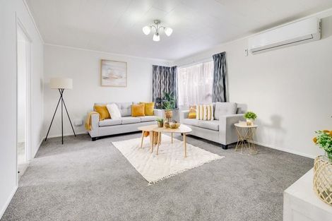 Photo of property in 15 Almay Place, Clover Park, Auckland, 2019
