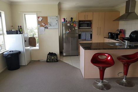 Photo of property in 16 Kauri Glen Road, Northcote, Auckland, 0627