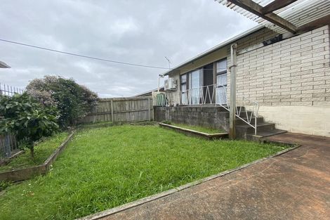 Photo of property in 2/30 Islington Avenue, New Lynn, Auckland, 0600