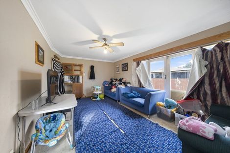Photo of property in 35 Balmoral Street, Levin, 5510