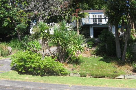 Photo of property in 4 Bryers Place, Bayview, Auckland, 0629