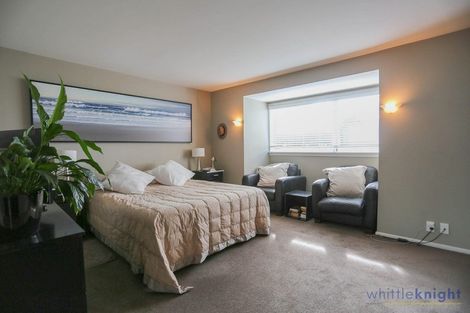 Photo of property in 2/2a Medbury Terrace, Fendalton, Christchurch, 8041