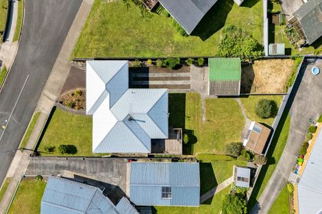 Photo of property in 21 Montjoy Street, Stratford, 4332