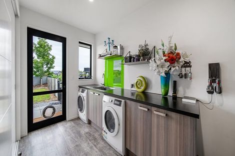 Photo of property in 11 Whitcombe Place, Darfield, 7571