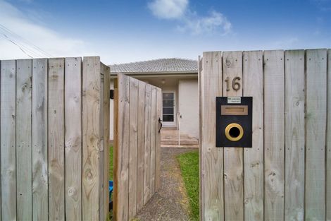 Photo of property in 16 Collins Street, Hawera, 4610