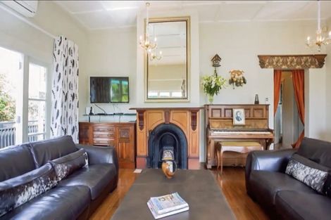 Photo of property in 106 Archers Road, Glenfield, Auckland, 0629