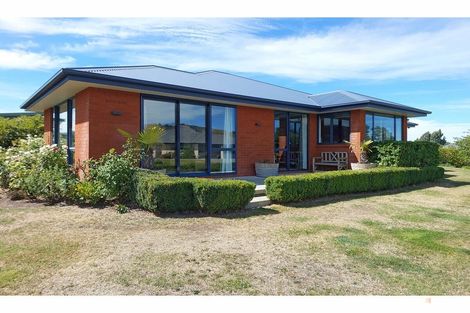 Photo of property in 1 Eric Batchelor Place, Waimate, 7924