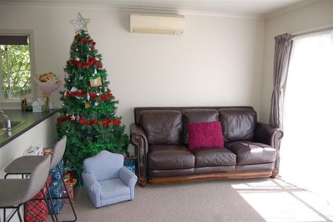 Photo of property in 16 Guildford Street, Tamatea, Napier, 4112