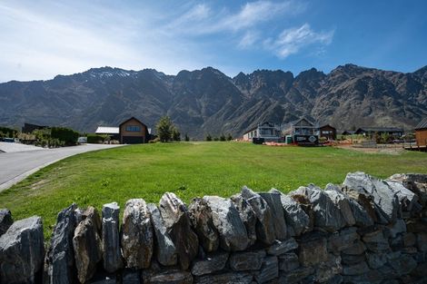 Photo of property in 15 Hackett Road, Jacks Point, Queenstown, 9371
