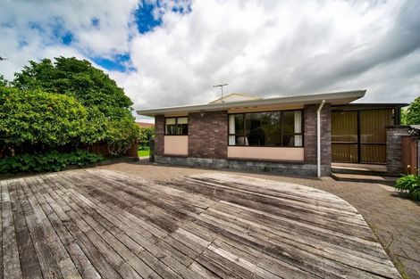 Photo of property in 5 Kamahi Place, Inglewood, 4330