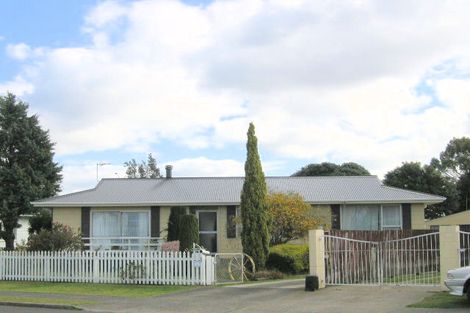 Photo of property in 67 Eversham Road, Mount Maunganui, 3116