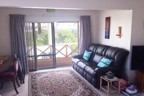 Photo of property in 158 Edmonton Road, Te Atatu South, Auckland, 0610