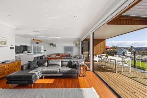 Photo of property in 7 Boutique Way, Orewa, 0931