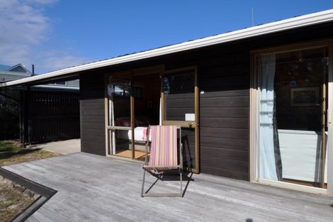 Photo of property in 16 Courtney Place, Pauanui, Hikuai, 3579