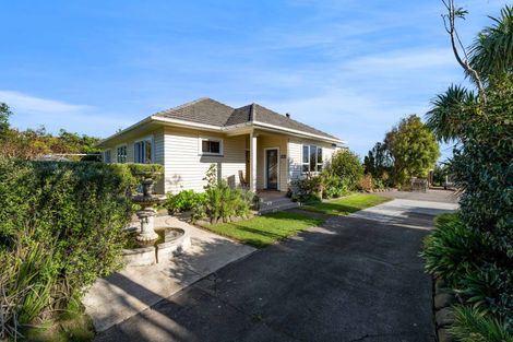 Photo of property in 7091 South Road, Warea, New Plymouth, 4381