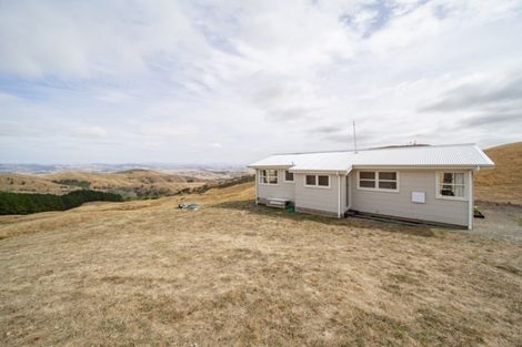 Photo of property in 640 Old Hill Road, Porangahau, 4291