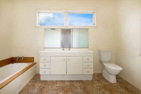 Photo of property in 13 Huia Road, Point Chevalier, Auckland, 1022