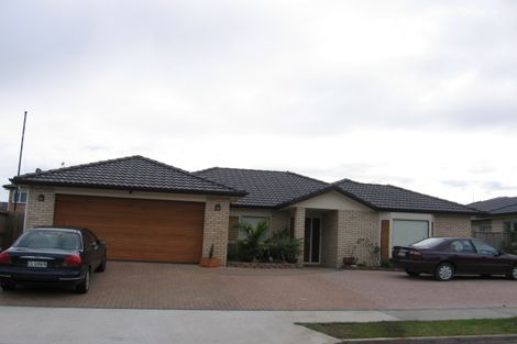 Photo of property in 25 Baltersan Drive, Flat Bush, Auckland, 2016