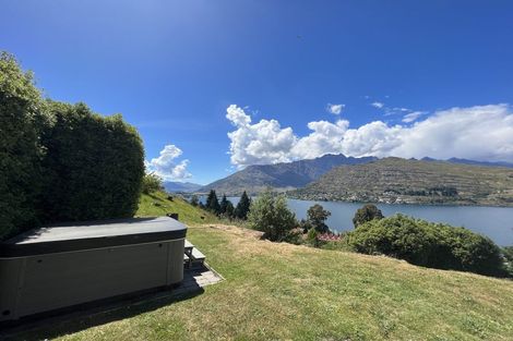 Photo of property in 18 Woodbury Rise, Queenstown, 9300