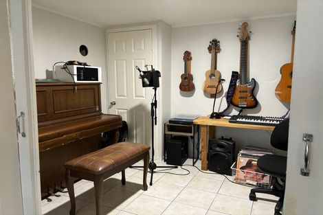 Photo of property in 8 Apirana Avenue, Glen Innes, Auckland, 1072