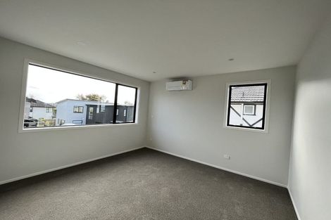 Photo of property in 43 Knights Road, Rothesay Bay, Auckland, 0630