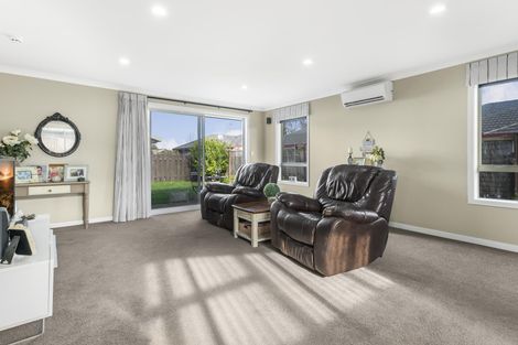 Photo of property in 2 Coronation Avenue, Pukekohe, 2120