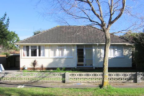 Photo of property in 21 Crewe Crescent, Hokowhitu, Palmerston North, 4410