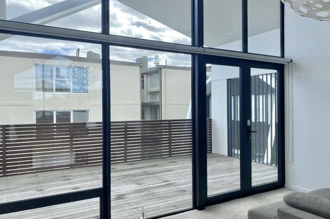 Photo of property in 76 Brougham Street, Mount Victoria, Wellington, 6011