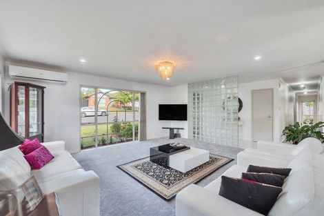 Photo of property in 7 Bibury Avenue, Henderson, Auckland, 0612
