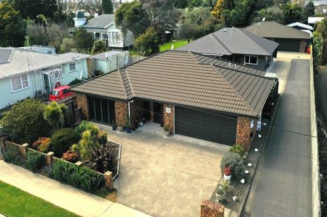 Photo of property in 112 Weraroa Road, Levin, 5510