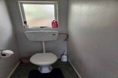 Photo of property in 2/11 Waterfront Road, Mangere Bridge, Auckland, 2022