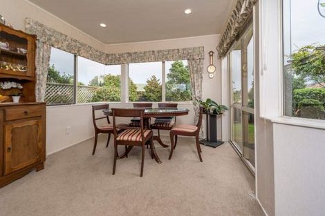 Photo of property in 63 Lakeside Drive, Orewa, 0931