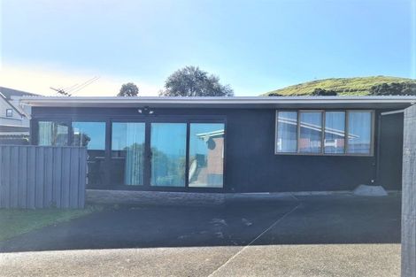 Photo of property in 115 Wallace Road, Mangere Bridge, Auckland, 2022