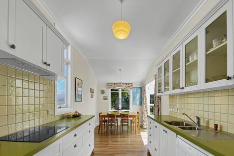 Photo of property in 36 The Esplanade, Westshore, Napier, 4110